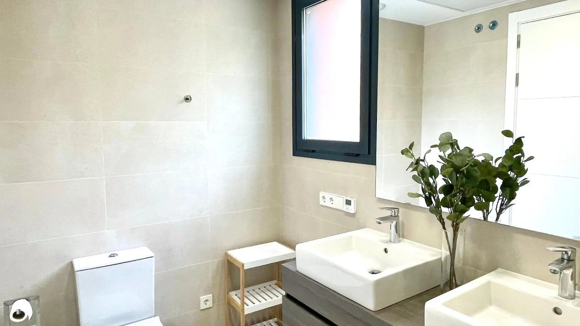 Magnificient 3 Bedroom Apartment By The Beach Fuengirola Spanje