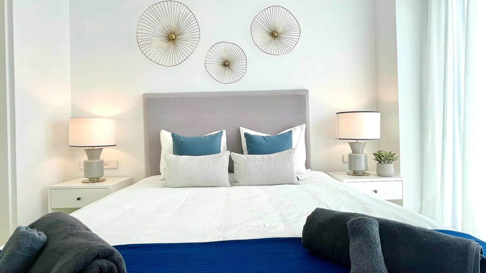 Magnificient 3 Bedroom Apartment By The Beach Fuengirola 0*,