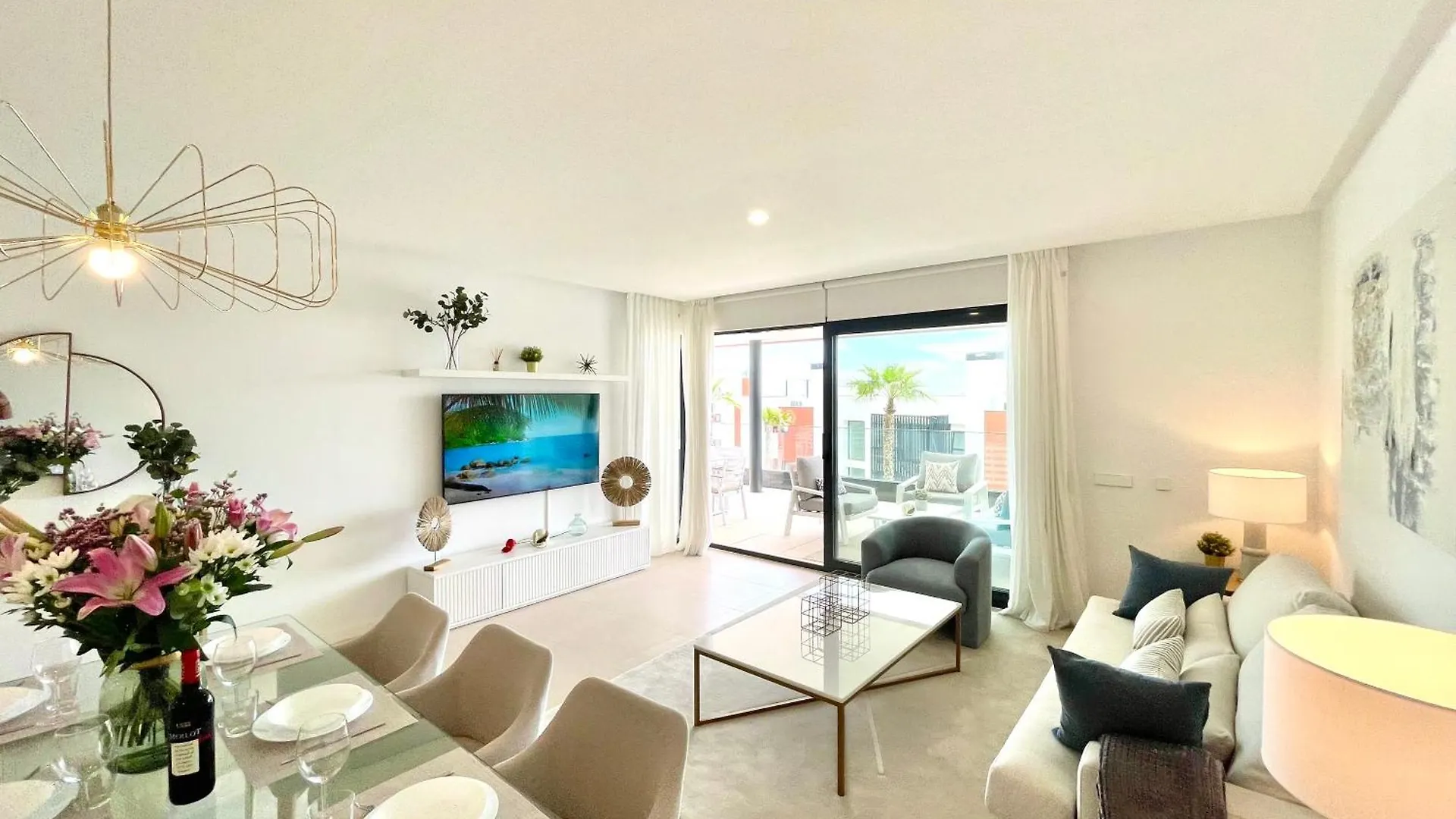 Magnificient 3 Bedroom Apartment By The Beach Fuengirola 0*,  Spanje